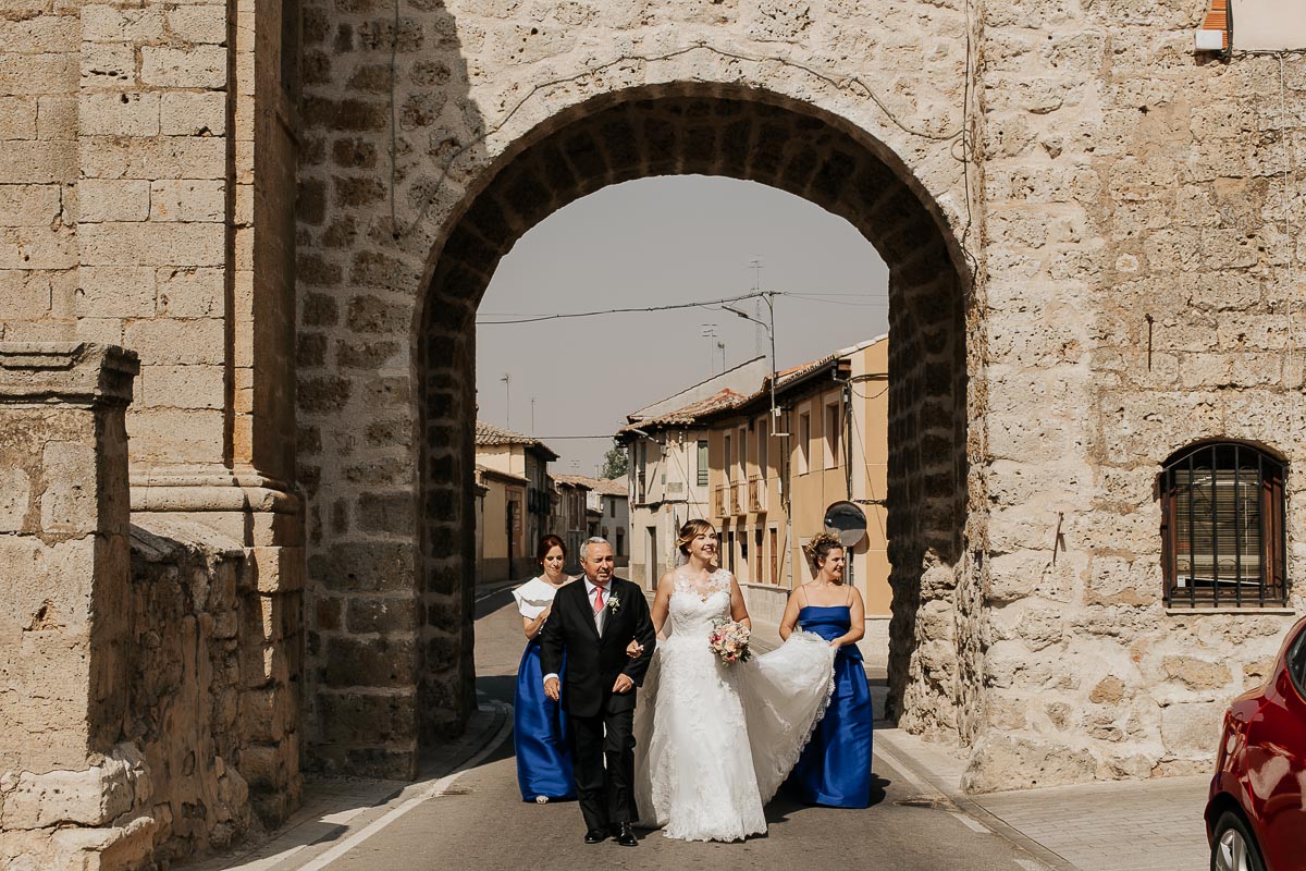 Fotógrafo de boda Valladolid boda en Villabrágima encinar del rey Mireya y Javier-40